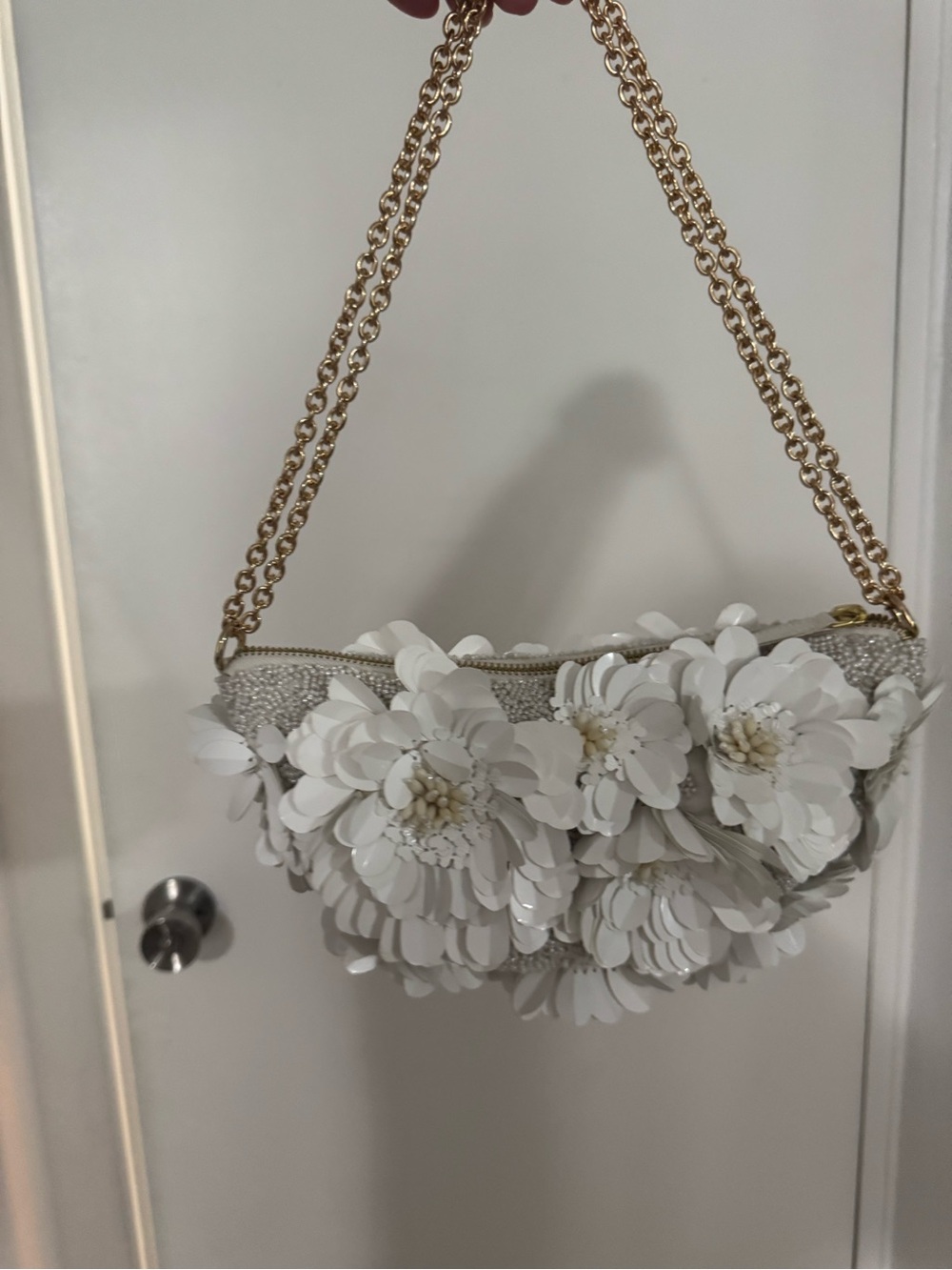 White Floral Embellished Shoulder Bag with Gold Chain